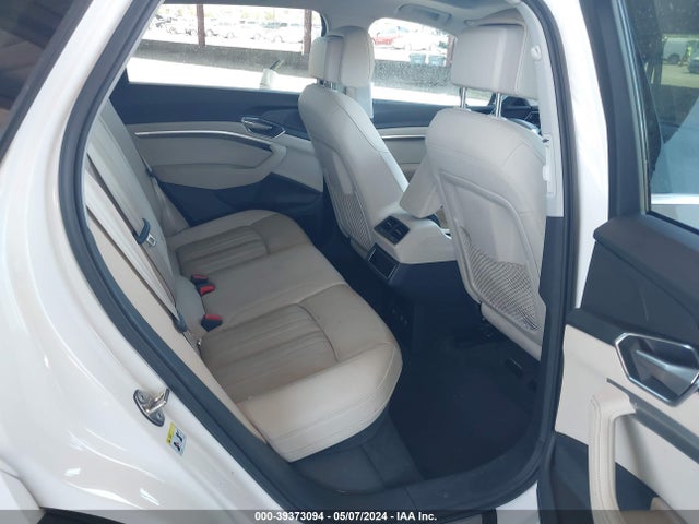 WA1LAAGE3MB016280 Audi E-tron Premium Plus Quattro