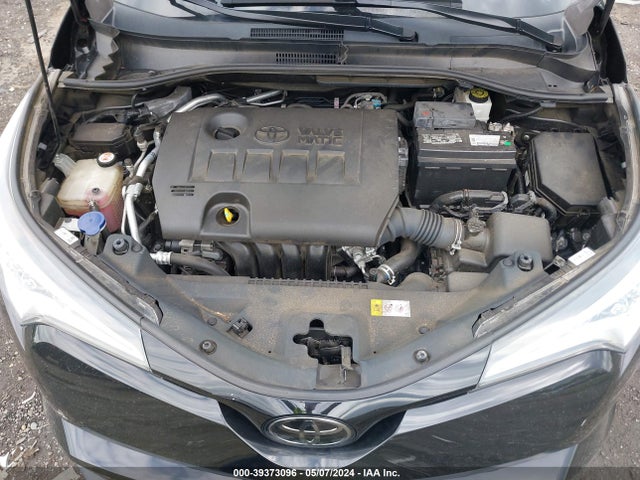Toyota C-HR XLE 2019 NMTKHMBX5KR095351 Image 10