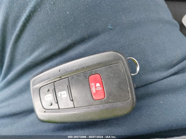 Toyota C-HR XLE 2019 NMTKHMBX5KR095351 Image 11
