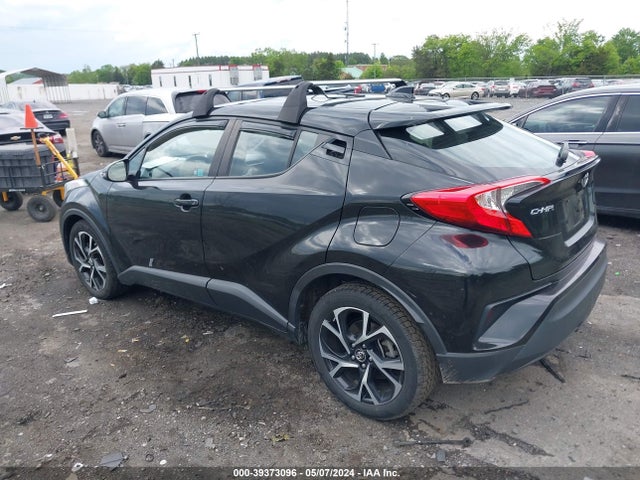 Toyota C-HR XLE 2019 NMTKHMBX5KR095351 Image 3