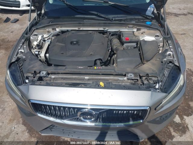 7JRA22TK0KG003158 Volvo S60 T6 Momentum