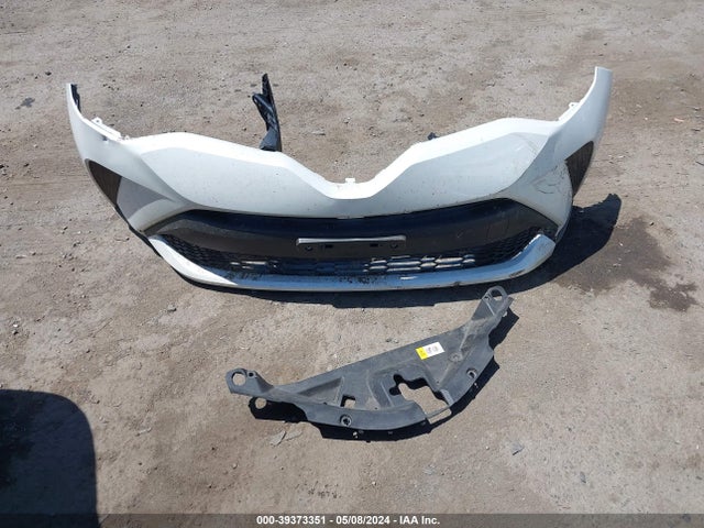Toyota C-HR LE 2021 JTNKHMBX4M1108149 Image 12