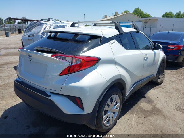 Toyota C-HR LE 2021 JTNKHMBX4M1108149 Image 4