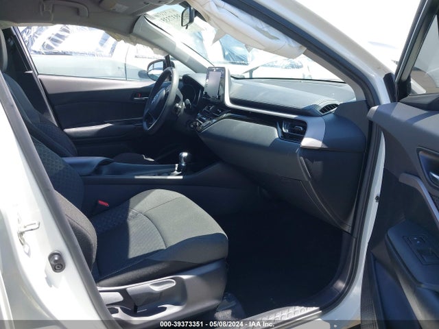 Toyota C-HR LE 2021 JTNKHMBX4M1108149 Image 5