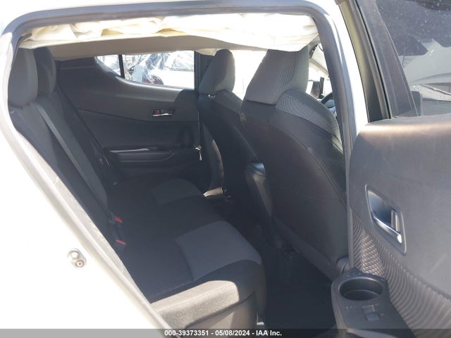 Toyota C-HR LE 2021 JTNKHMBX4M1108149 Image 8
