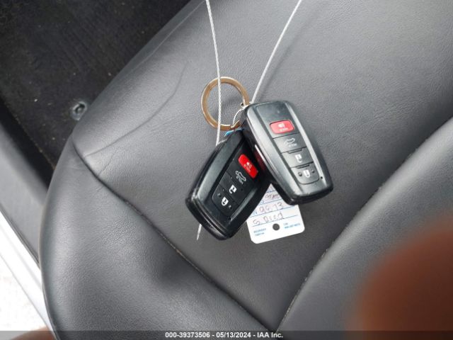 2T3C1RFV3MW159873 Toyota Rav4 Xle Premium