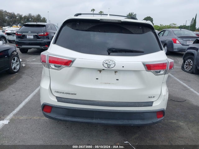Toyota Highlander Xle V6 2014 5TDKKRFH2ES035485 Image 16