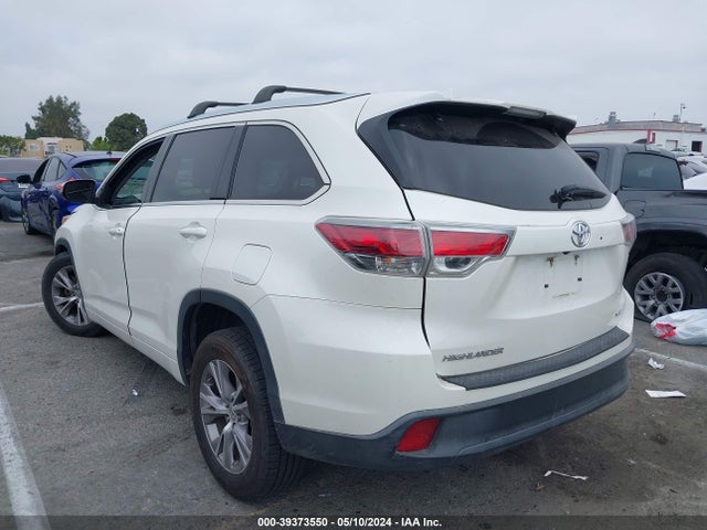 Toyota Highlander Xle V6 2014 5TDKKRFH2ES035485 Image 3