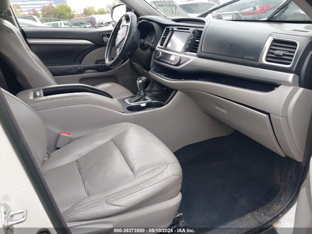 Toyota Highlander Xle V6 2014 5TDKKRFH2ES035485 Image 5