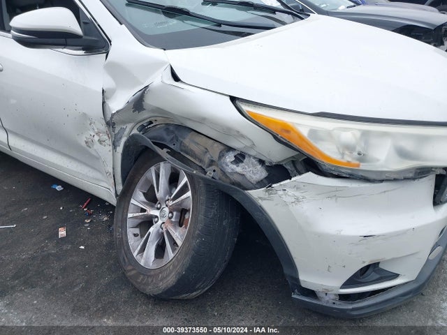 Toyota Highlander Xle V6 2014 5TDKKRFH2ES035485 Image 6