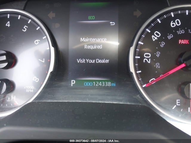 Toyota RAV4 LE 2019 JTMH1RFV3KJ009876 Image 15
