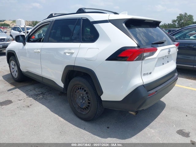 Toyota RAV4 LE 2019 JTMH1RFV3KJ009876 Image 3