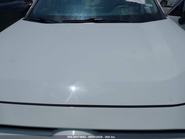 Toyota RAV4 LE 2019 JTMH1RFV3KJ009876 Image 6
