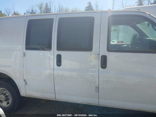 Chevrolet Express 2500 Work Van 2014 1GCWGFCA0E1172642 Image 13