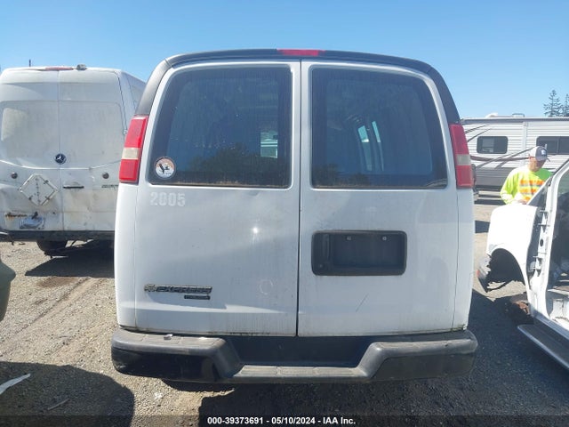 Chevrolet Express 2500 Work Van 2014 1GCWGFCA0E1172642 Image 16