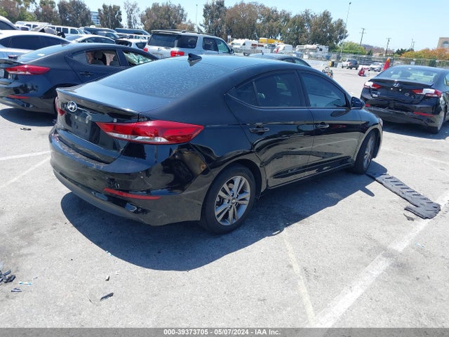 Hyundai ELANTRA SEL 2018 5NPD84LF8JH304568 Image 4