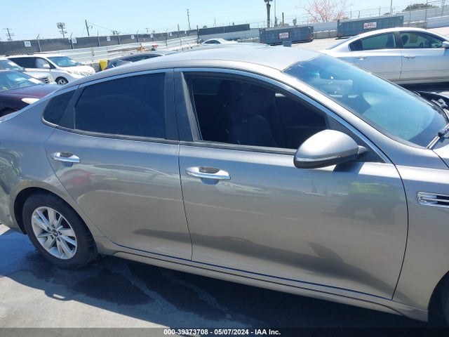 KIA Optima Lx 2018 5XXGT4L34JG222494 Image 12