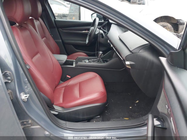 JM1BPBLM8P1611106 Mazda Mazda3 2.5 S Carbon Edition