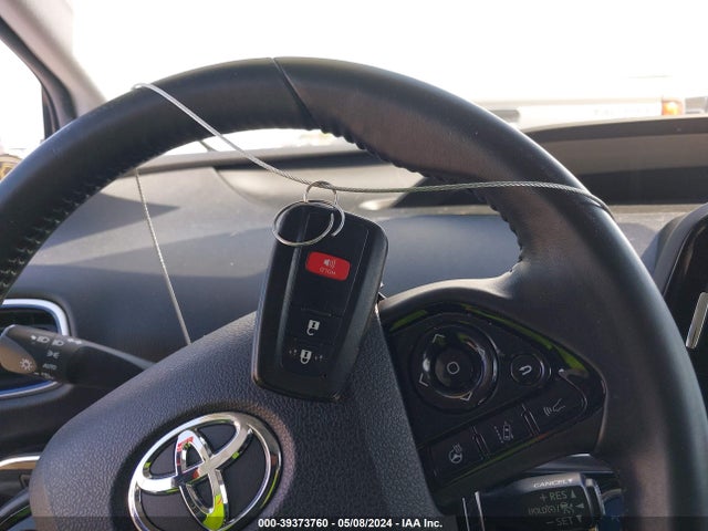 JTDKARFU5K3085231 Toyota Prius Limited