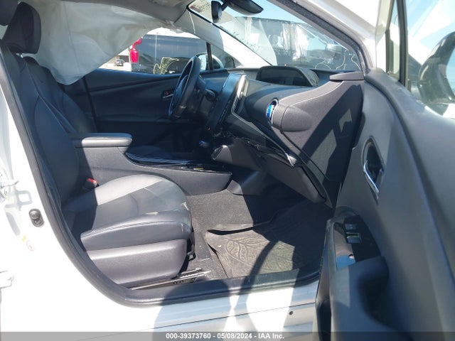 JTDKARFU5K3085231 Toyota Prius Limited