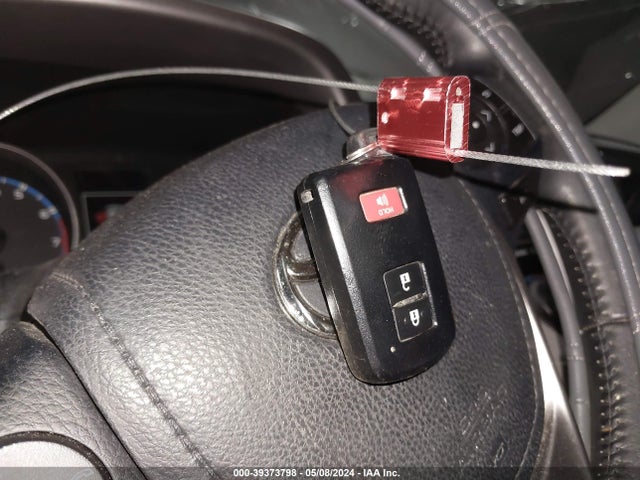 Toyota Rav4 Xle 2018 JTMWFREV6JJ740004 Image 11