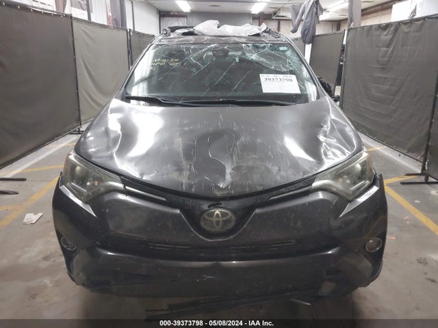 Toyota Rav4 Xle 2018 JTMWFREV6JJ740004 Image 12
