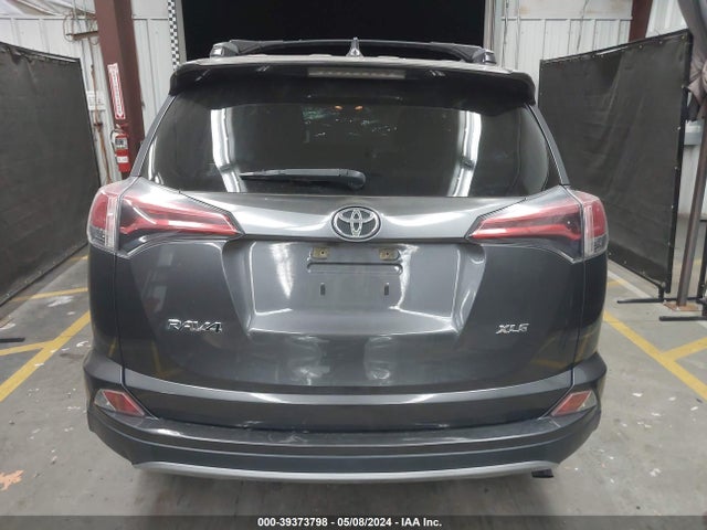 Toyota Rav4 Xle 2018 JTMWFREV6JJ740004 Image 16