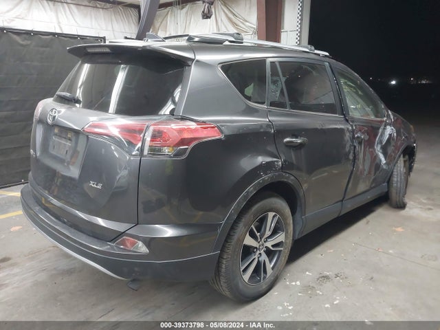 Toyota Rav4 Xle 2018 JTMWFREV6JJ740004 Image 4