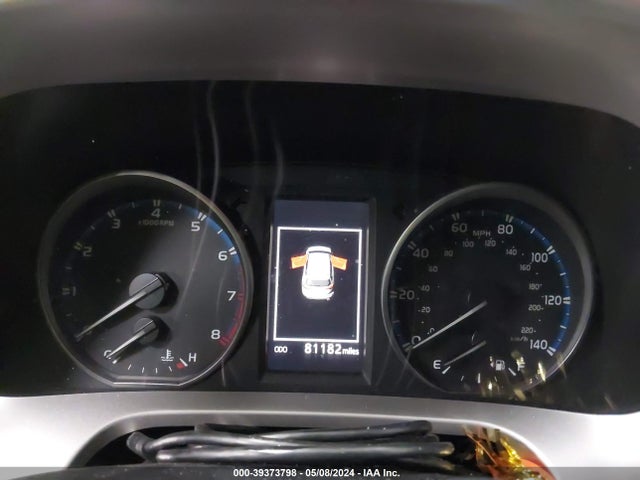 Toyota Rav4 Xle 2018 JTMWFREV6JJ740004 Image 7