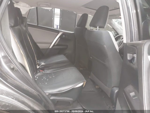 Toyota Rav4 Xle 2018 JTMWFREV6JJ740004 Image 8