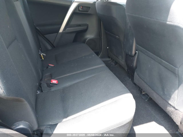 Toyota RAV4 LE 2015 JTMZFREV5FD063532 Image 8