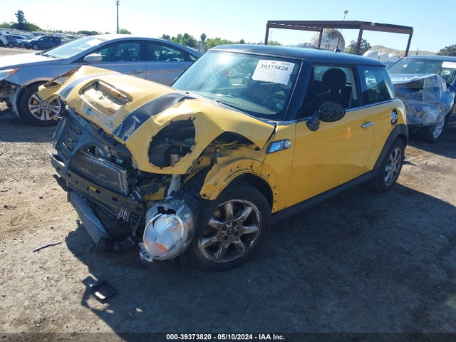 2009 MINI COOPER S WMWMF73559TW85816 Photo 1