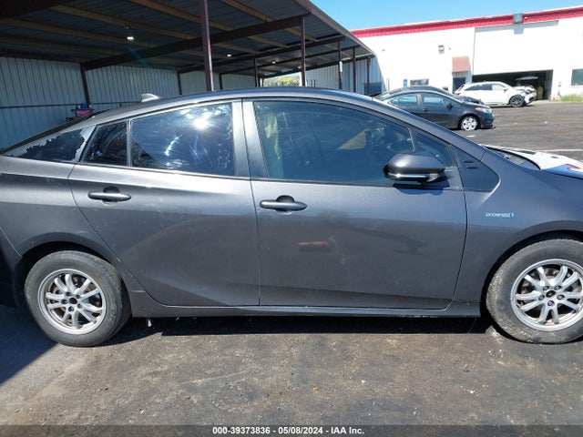 Toyota Prius Two 2016 JTDKBRFU0G3517700 Image 13