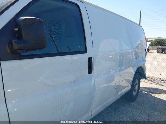 Chevrolet Express 2500 Work Van 2018 1GCWGAFP2J1335224 Image 14