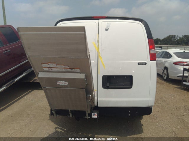 Chevrolet Express 2500 Work Van 2018 1GCWGAFP2J1335224 Image 16
