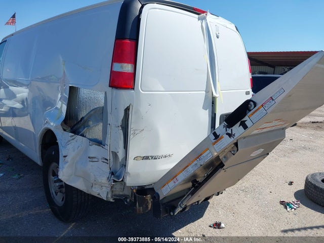 Chevrolet Express 2500 Work Van 2018 1GCWGAFP2J1335224 Image 17