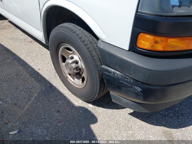 Chevrolet Express 2500 Work Van 2018 1GCWGAFP2J1335224 Image 20