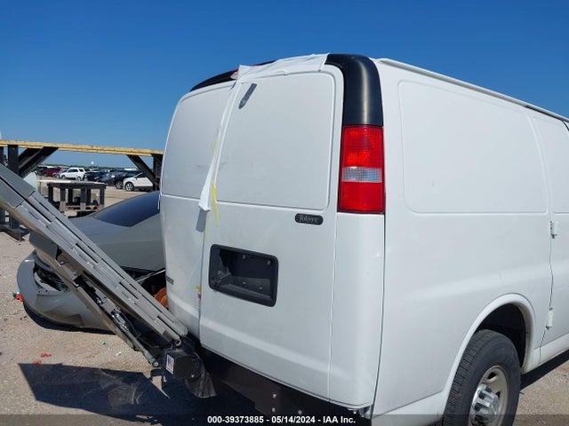 Chevrolet Express 2500 Work Van 2018 1GCWGAFP2J1335224 Image 4