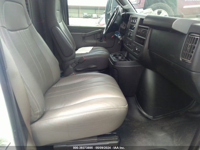 Chevrolet Express 2500 Work Van 2018 1GCWGAFP2J1335224 Image 5