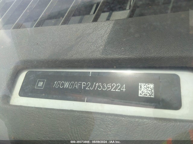Chevrolet Express 2500 Work Van 2018 1GCWGAFP2J1335224 Image 9