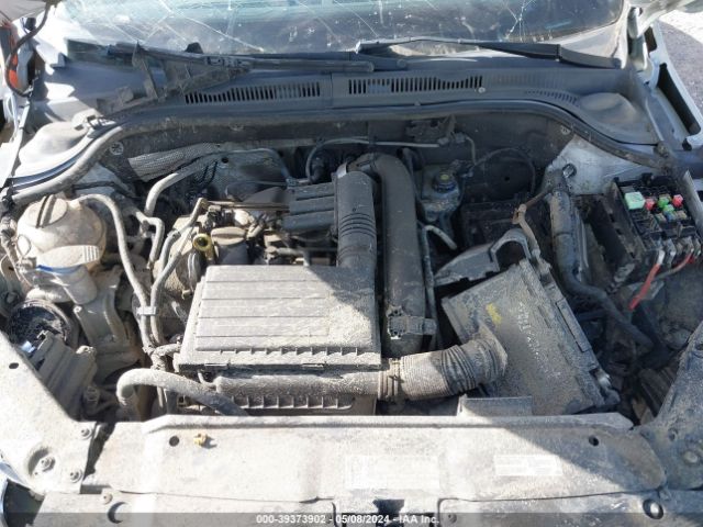 3VW267AJ9GM300700 Volkswagen Jetta 1.4t S
