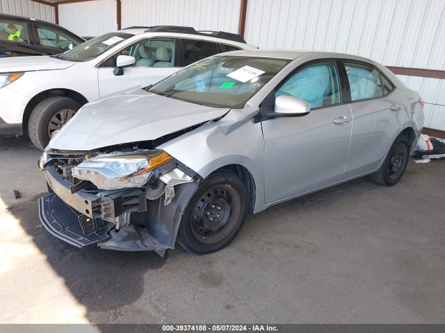 Toyota COROLLA LE 2018 2T1BURHE1JC035428 Image 2