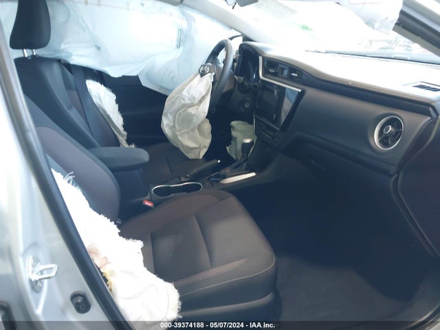 Toyota COROLLA LE 2018 2T1BURHE1JC035428 Image 5