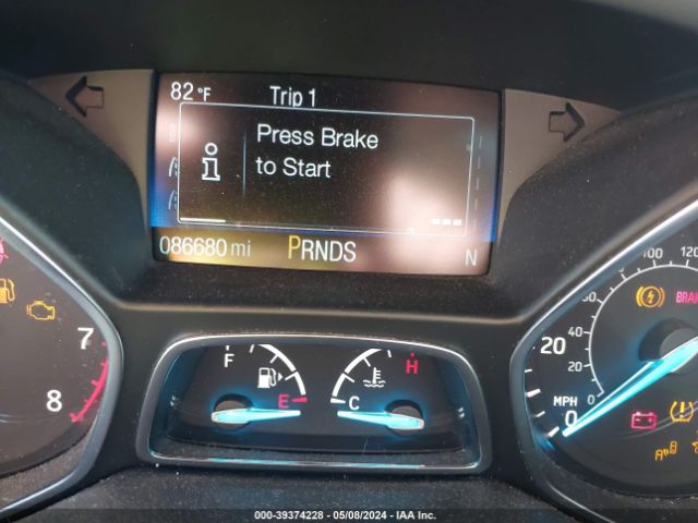 1FMCU9J90JUB55723 Ford Escape Titanium