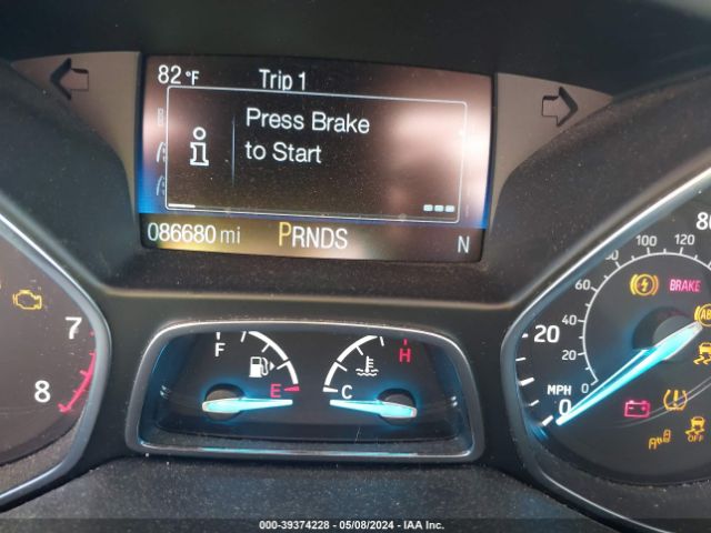1FMCU9J90JUB55723 Ford Escape Titanium