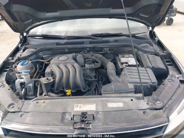 3VW2K7AJ9FM351785 Volkswagen Jetta 2.0l S