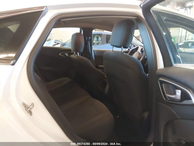 1C3CCCAB1FN681775 Chrysler 200 Limited
