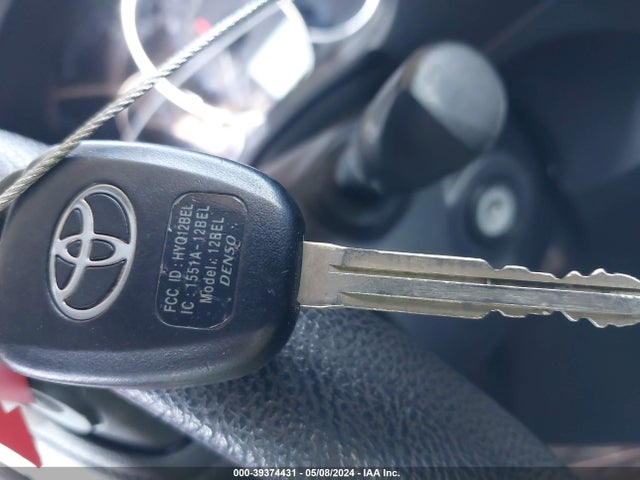 Toyota COROLLA LE 2016 5YFBURHE2GP398636 Image 11