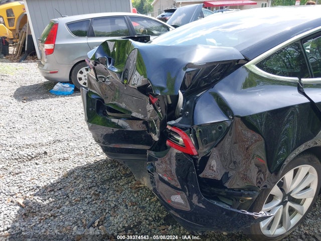 Tesla Model 3 Long Range/performance 2018 5YJ3E1EB4JF184733 Image 23