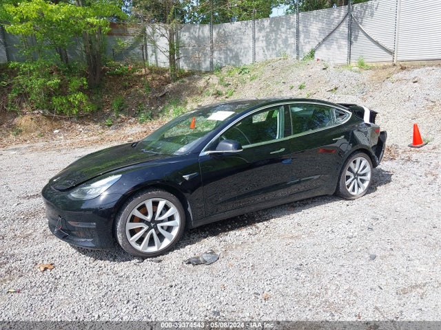Tesla Model 3 Long Range/performance 2018 5YJ3E1EB4JF184733 Image 2